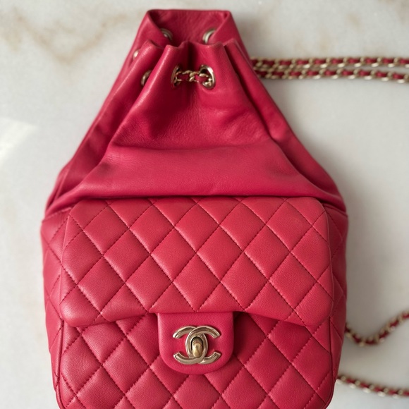 CHANEL
Lambskin Quilted Large In Seoul Backpack Dark Pink - Picture 3 of 5